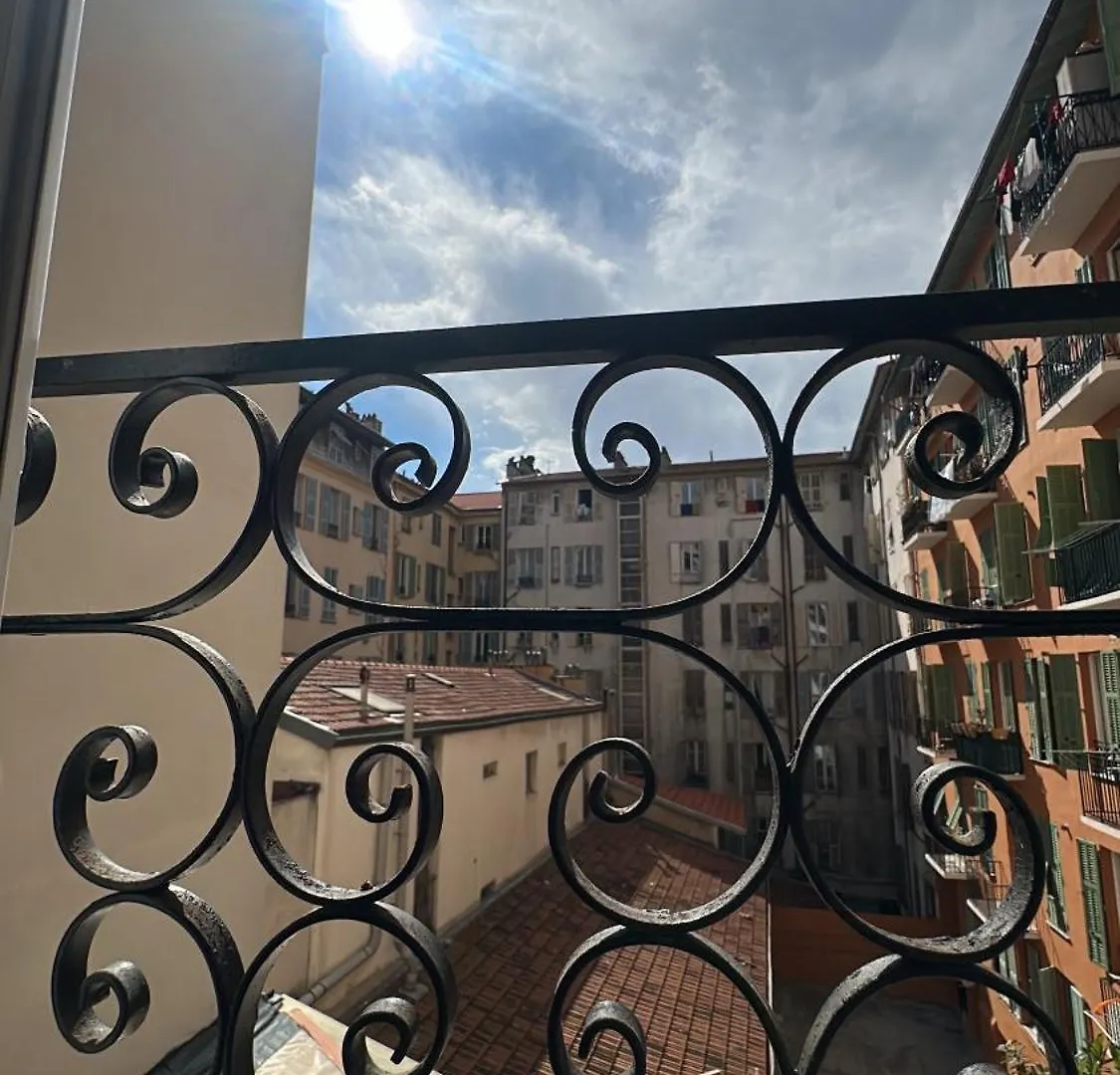 Simple Stay-Centre Ville Au Calme Nice