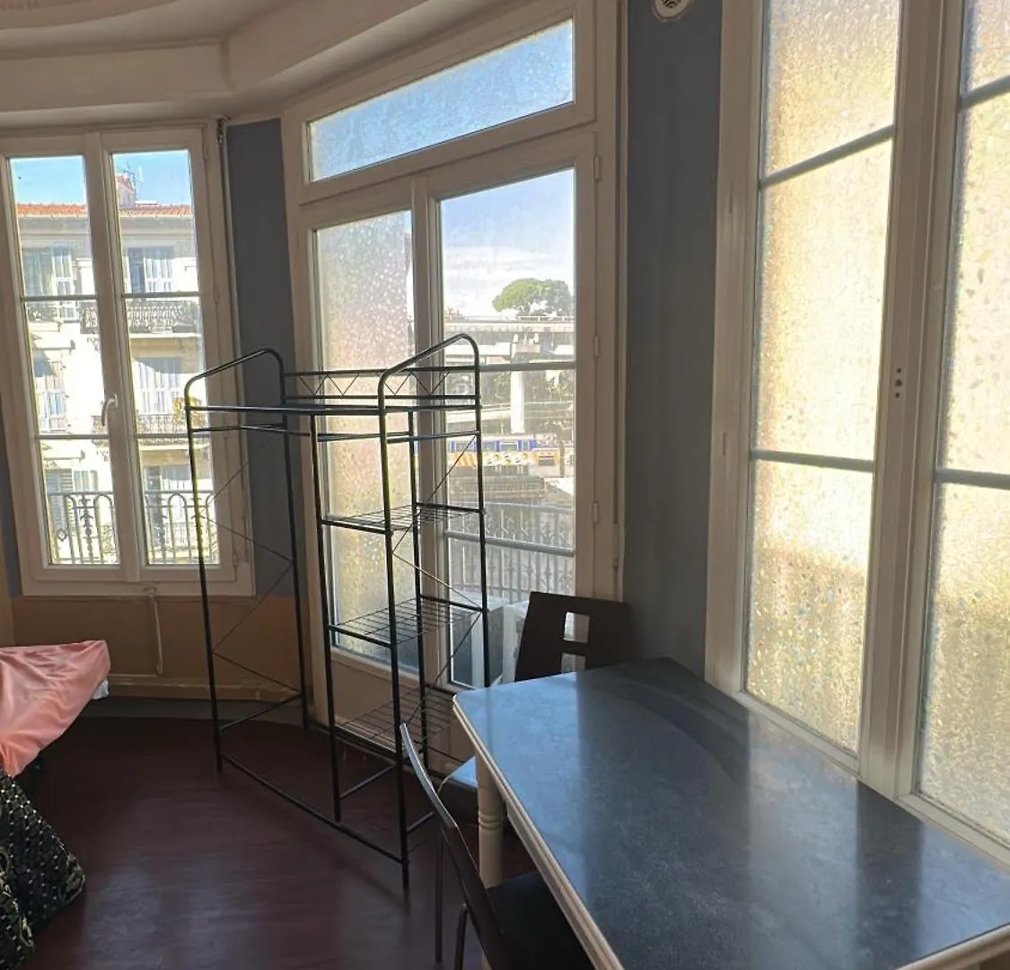Simple Stay-Centre Ville Au Calme Nice