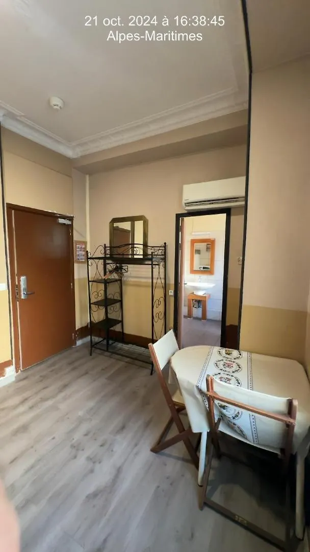 Simple Stay-Centre Ville Au Calme Nice